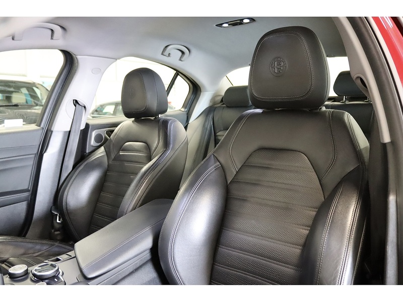 Alfa Romeo 2.0T Veloce Saloon 4dr Petrol Auto Euro 6 (s/s) (280 ps)