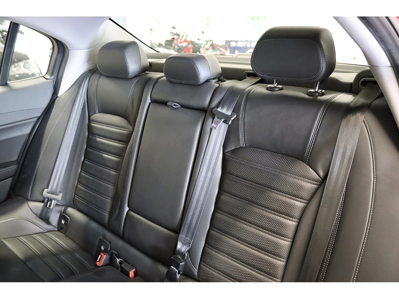 Alfa Romeo 2.0T Veloce Saloon 4dr Petrol Auto Euro 6 (s/s) (280 ps)