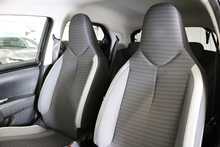 Toyota AYGO VVT-i x-plore 