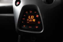 Toyota AYGO VVT-i x-plore 