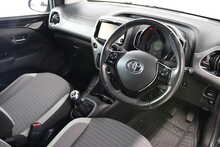 Toyota AYGO VVT-i x-plore 