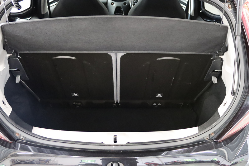 Toyota 1.0 VVT-i x-plore Hatchback 5dr Petrol Manual Euro 6 (71 ps)