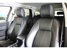 Land Rover Discovery Sport TD4 HSE Black 