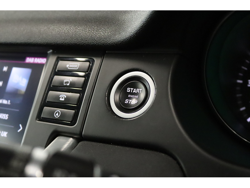 Land Rover 2.0 TD4 HSE Black SUV 5dr Diesel Auto 4WD Euro 6 (s/s) (180 ps)