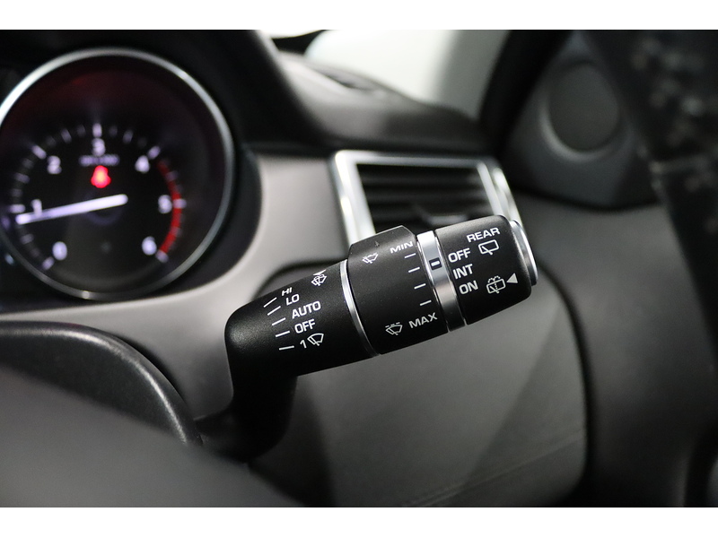 Land Rover 2.0 TD4 HSE Black SUV 5dr Diesel Auto 4WD Euro 6 (s/s) (180 ps)