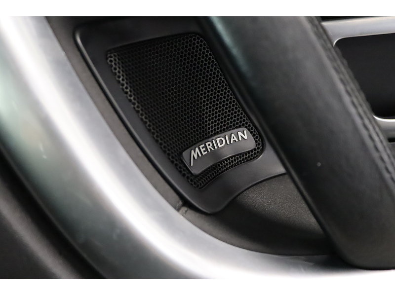 Land Rover 2.0 TD4 HSE Black SUV 5dr Diesel Auto 4WD Euro 6 (s/s) (180 ps)