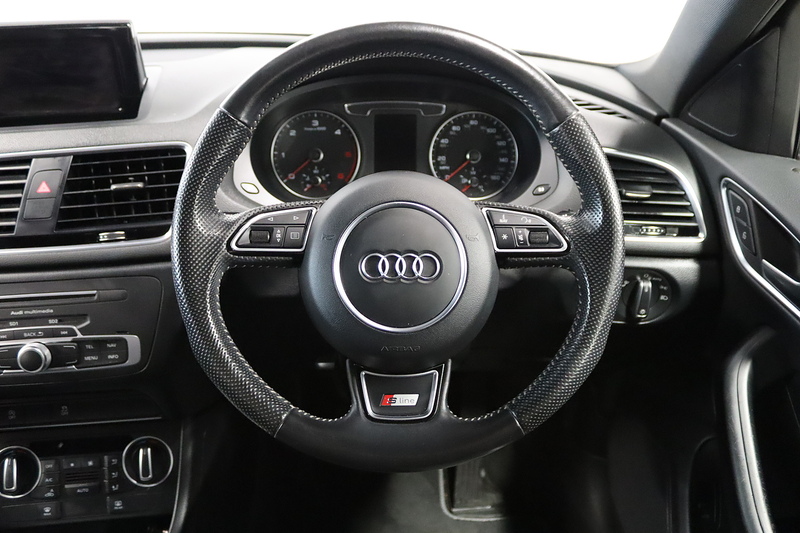 Audi Q3 TDI S line - U2386