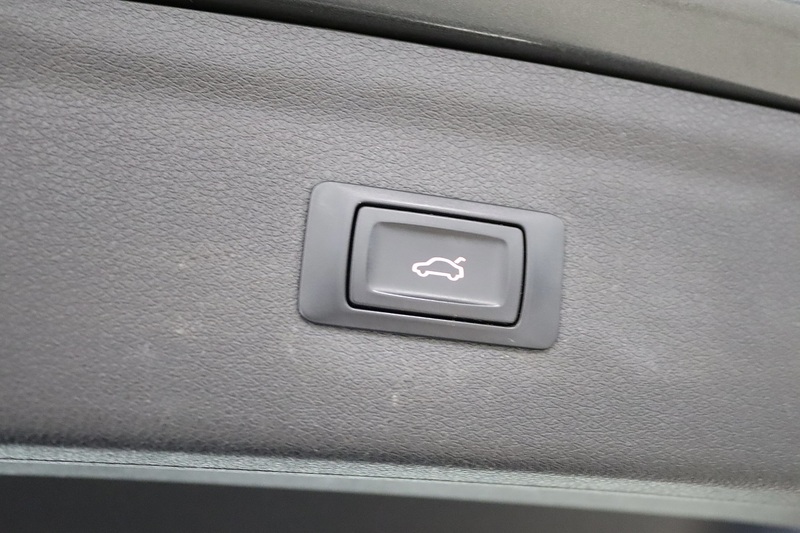 Audi Q3 TDI S line - U2386