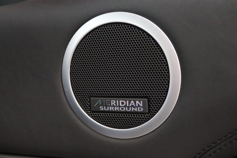 Land Rover Discovery SD4 HSE Luxury - U2397