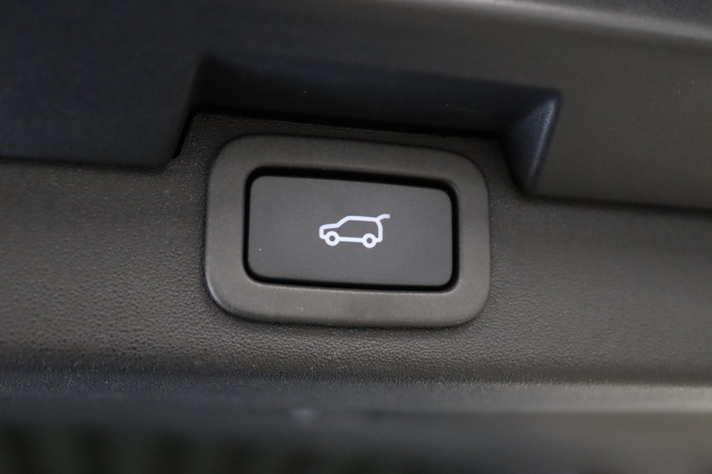 Land Rover Discovery SD4 HSE Luxury - U2397