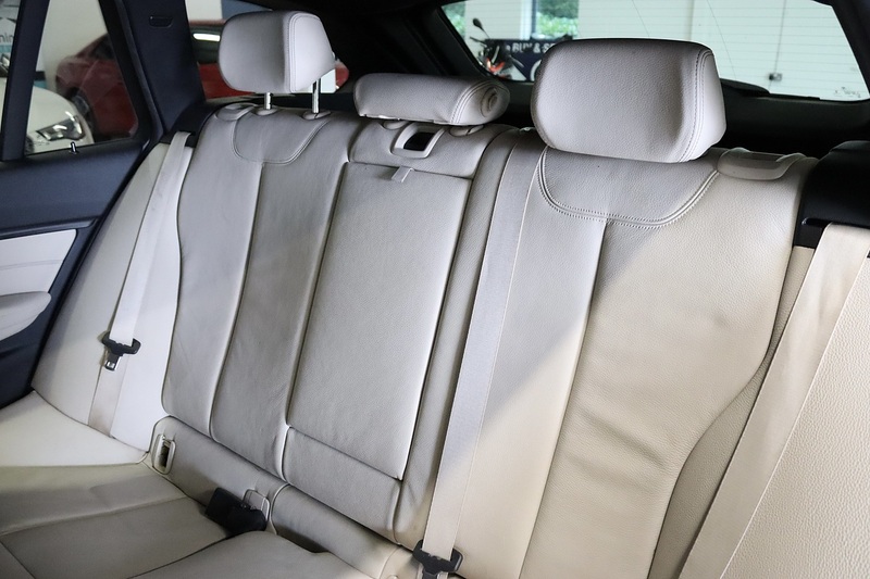 BMW 3 Series 320d M Sport - U2410