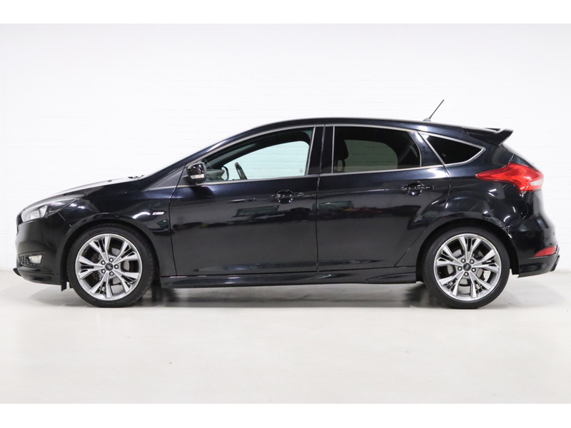 Ford 1.0T EcoBoost ST-Line Hatchback 5dr Petrol Manual Euro 6 (s/s) (140 ps)