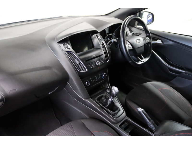 Ford 1.0T EcoBoost ST-Line Hatchback 5dr Petrol Manual Euro 6 (s/s) (140 ps)