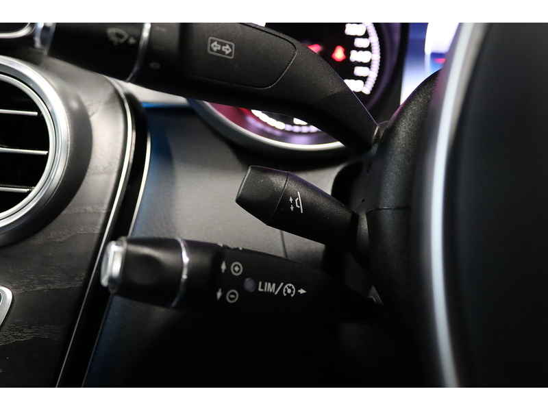 Mercedes-Benz 2.1 C250d AMG Line (Premium Plus) Saloon 4dr Diesel 7G-Tronic+ Euro 6 (s/s) (204 ps)