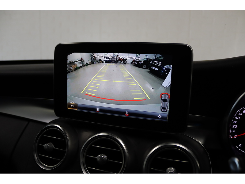 Mercedes-Benz 2.1 C250d AMG Line (Premium Plus) Saloon 4dr Diesel 7G-Tronic+ Euro 6 (s/s) (204 ps)