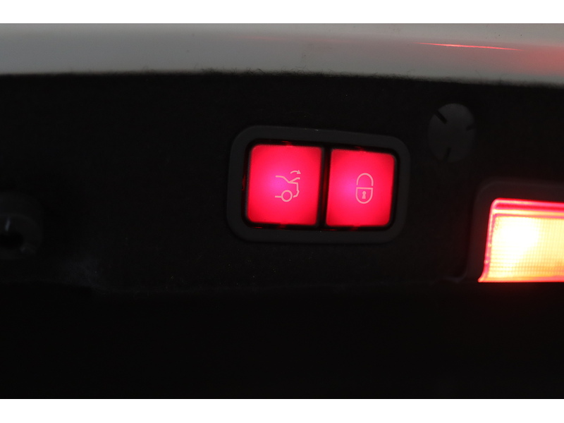 Mercedes-Benz 2.1 C250d AMG Line (Premium Plus) Saloon 4dr Diesel 7G-Tronic+ Euro 6 (s/s) (204 ps)