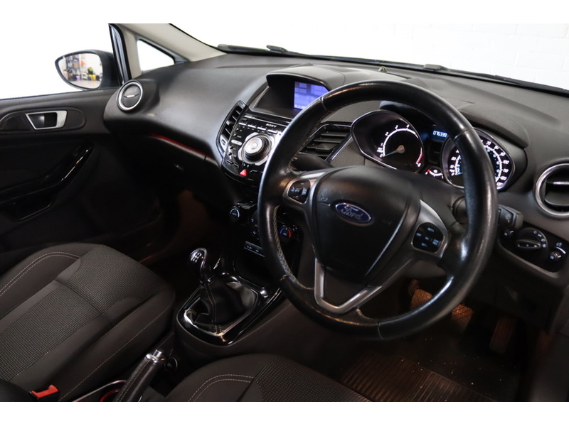 Ford 1.0T EcoBoost Titanium Hatchback 5dr Petrol Manual Euro 6 (s/s) (125 ps)