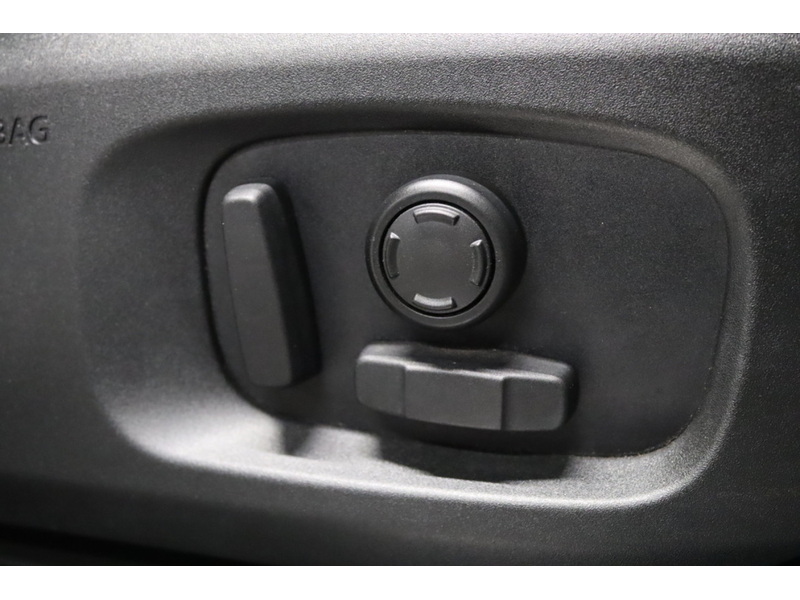 Land Rover 2.0 TD4 HSE Dynamic SUV 5dr Diesel Auto 4WD Euro 6 (s/s) (180 ps)