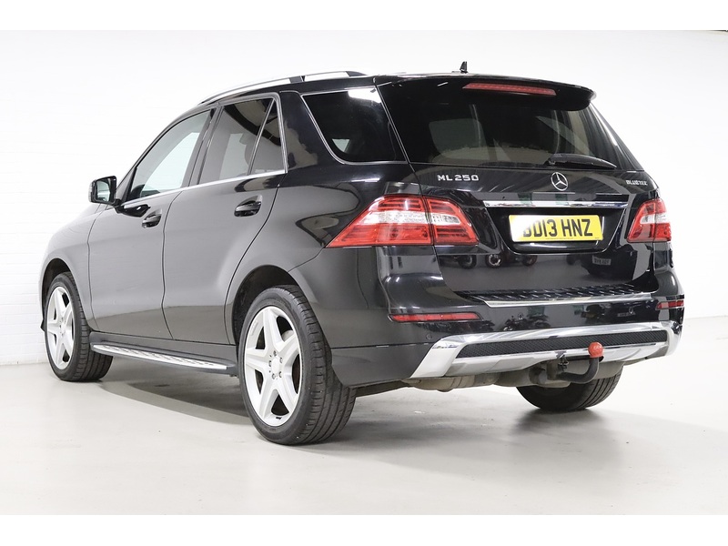 Mercedes-Benz 2.1 ML250 BlueTEC AMG Sport SUV 5dr Diesel G-Tronic 4WD Euro 6 (s/s) (204 ps)