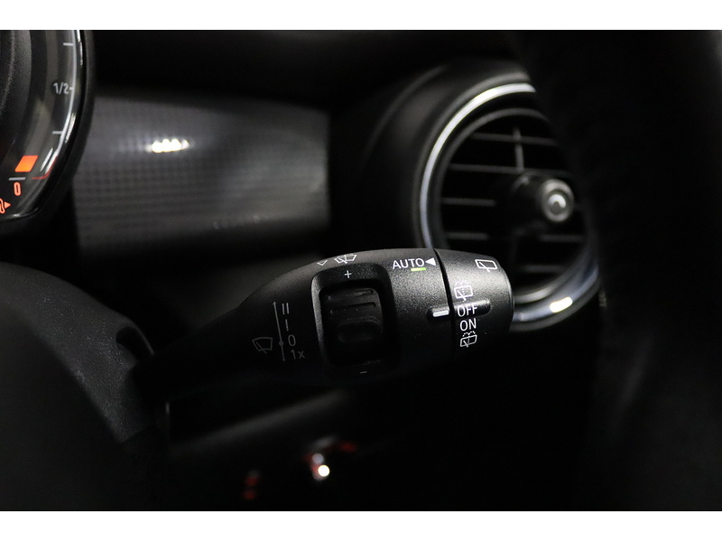 MINI 1.5 Cooper Hatchback 3dr Petrol Manual Euro 6 (s/s) (136 ps)