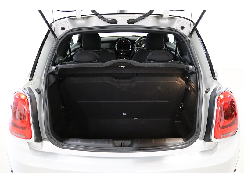 MINI 1.5 Cooper Hatchback 3dr Petrol Manual Euro 6 (s/s) (136 ps)