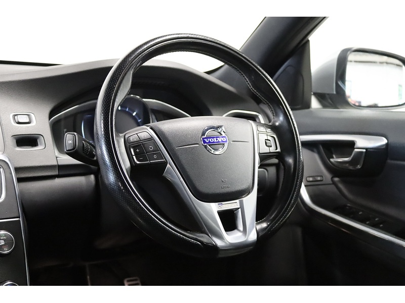 Volvo 1.6 D2 R-Design Lux Estate 5dr Diesel Manual Euro 5 (s/s) (115 ps)