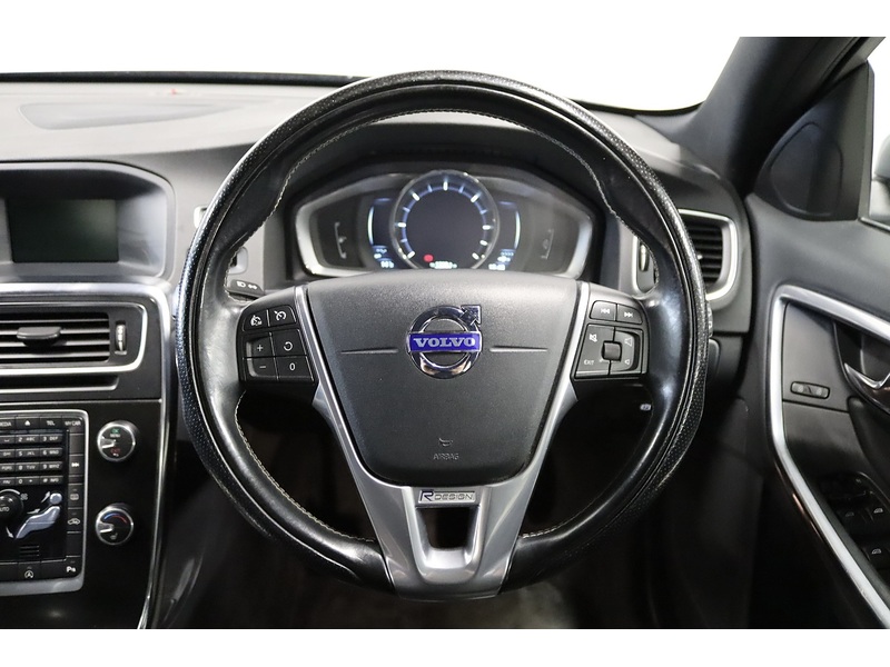 Volvo 1.6 D2 R-Design Lux Estate 5dr Diesel Manual Euro 5 (s/s) (115 ps)