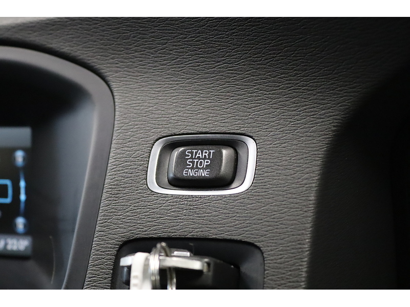 Volvo 1.6 D2 R-Design Lux Estate 5dr Diesel Manual Euro 5 (s/s) (115 ps)