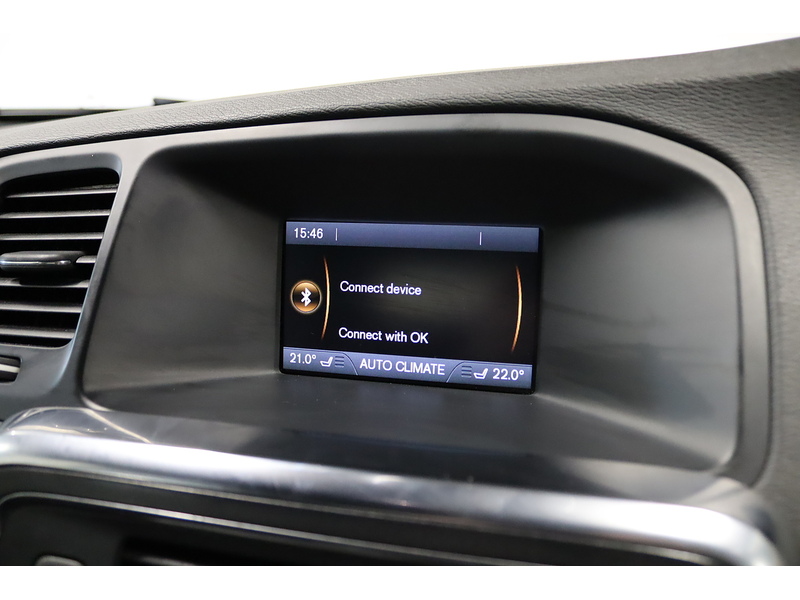 Volvo 1.6 D2 R-Design Lux Estate 5dr Diesel Manual Euro 5 (s/s) (115 ps)