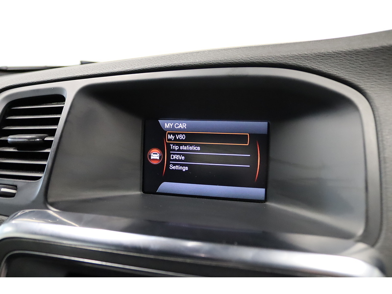 Volvo 1.6 D2 R-Design Lux Estate 5dr Diesel Manual Euro 5 (s/s) (115 ps)