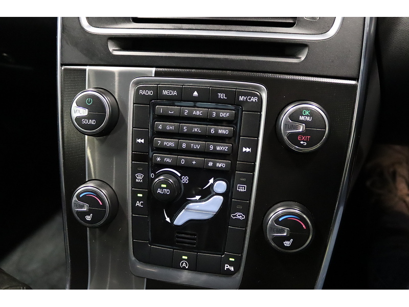 Volvo 1.6 D2 R-Design Lux Estate 5dr Diesel Manual Euro 5 (s/s) (115 ps)