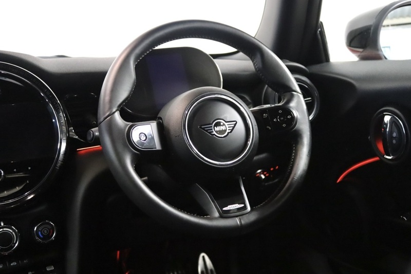 MINI Hatch Cooper Sport - U2510