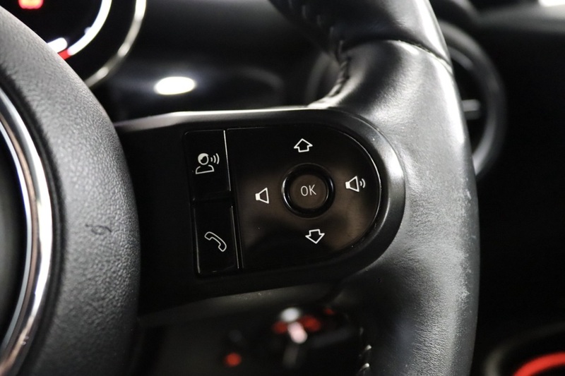 MINI Hatch Cooper Sport - U2510