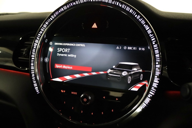 MINI Hatch Cooper Sport - U2510