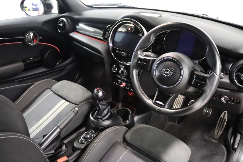 MINI Hatch Cooper Sport - U2510