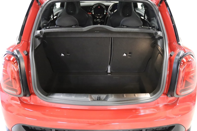 MINI Hatch Cooper Sport - U2510