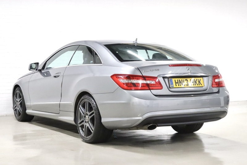 Mercedes-Benz E Class E200 BlueEfficiency Sport - U2511