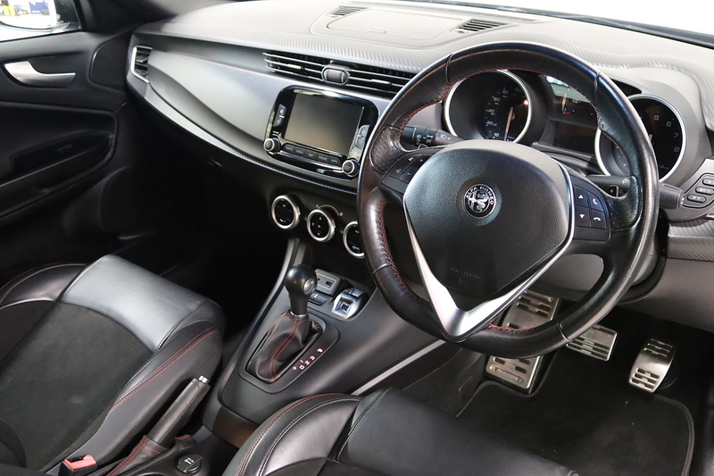 Alfa Romeo 1750 TBi Veloce Hatchback 5dr Petrol TCT Euro 6 (240 bhp)