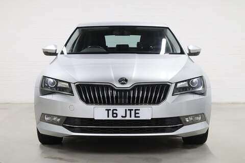 2.0 TSI SE L Executive Hatchback 5dr Petrol DSG Euro 6 (s/s) (220 ps)