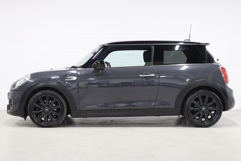 MINI Hatch Cooper S - U2542