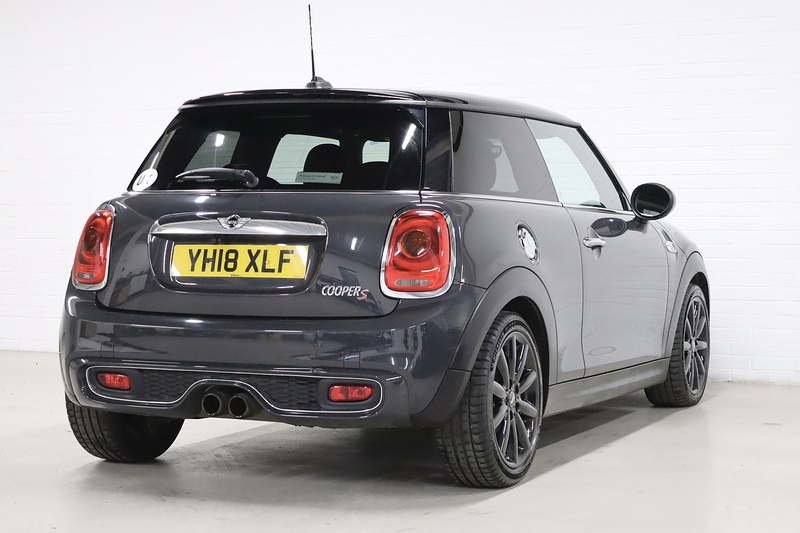 MINI Hatch Cooper S - U2542