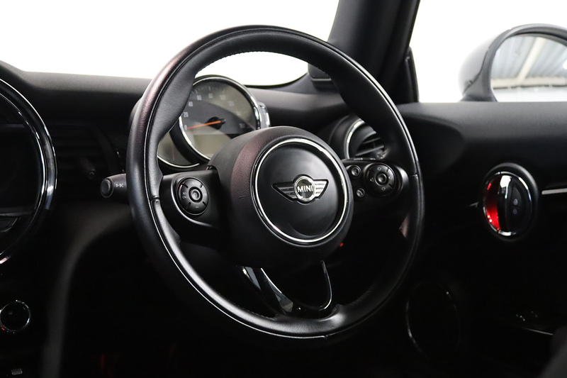 MINI Hatch Cooper S - U2542