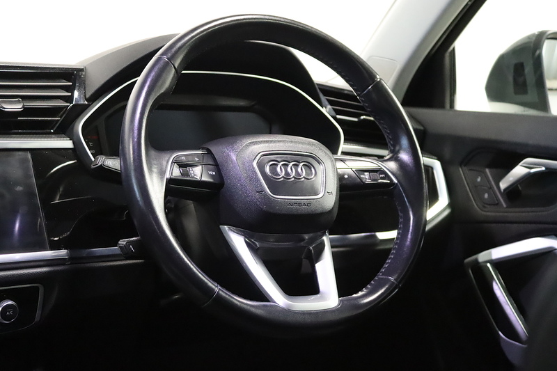 Audi Q3 TDI Sport - U2551