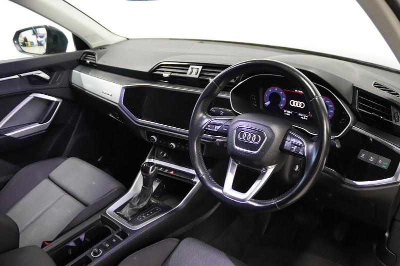 Audi Q3 TDI Sport - U2551