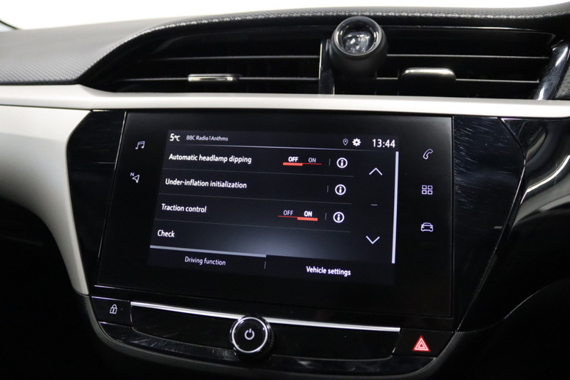 Vauxhall Corsa SE - U2552