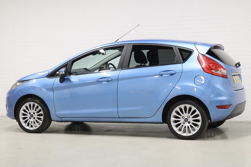 Ford Fiesta Titanium - U2559