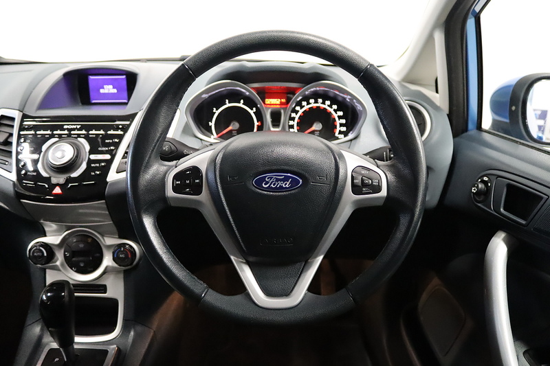 Ford Fiesta Titanium - U2559