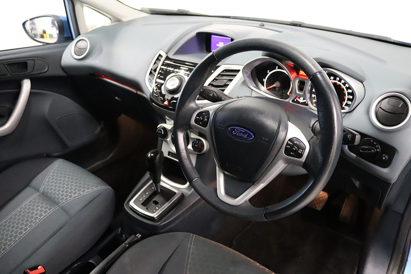 Ford Fiesta Titanium - U2559