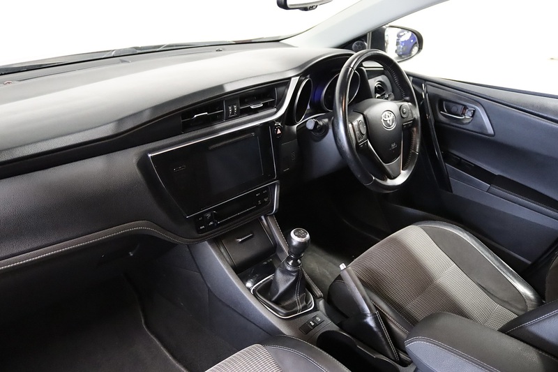 Toyota Auris VVT-i Excel - U2580