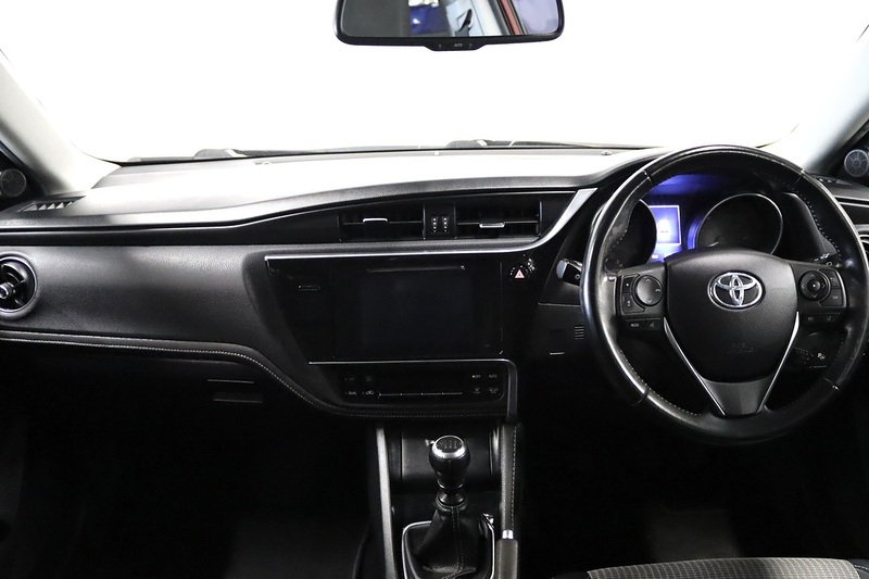 Toyota Auris VVT-i Excel - U2580